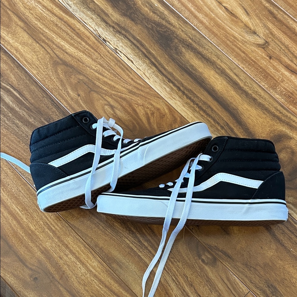 Women’s high top vans